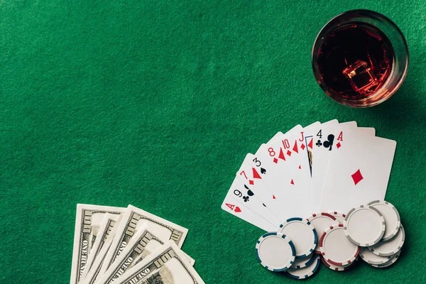 Standard tables: balanced stakes and action Standard table at honey slot Adventures Beyond Wonderland