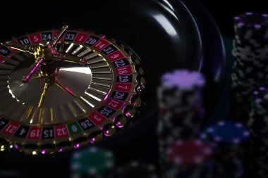 Premium tables: higher limits, dedicated dealers Premium table at honey slot with higher limits